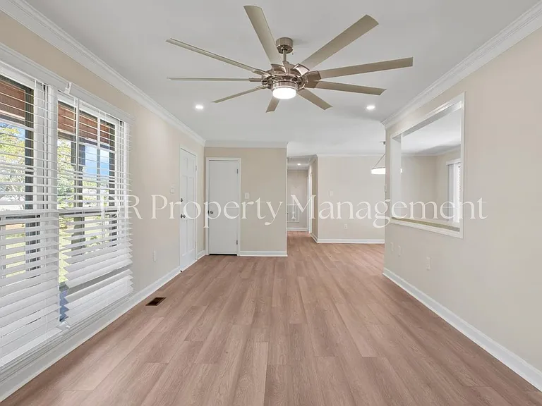 11335 Carolina Ave — Photo 6