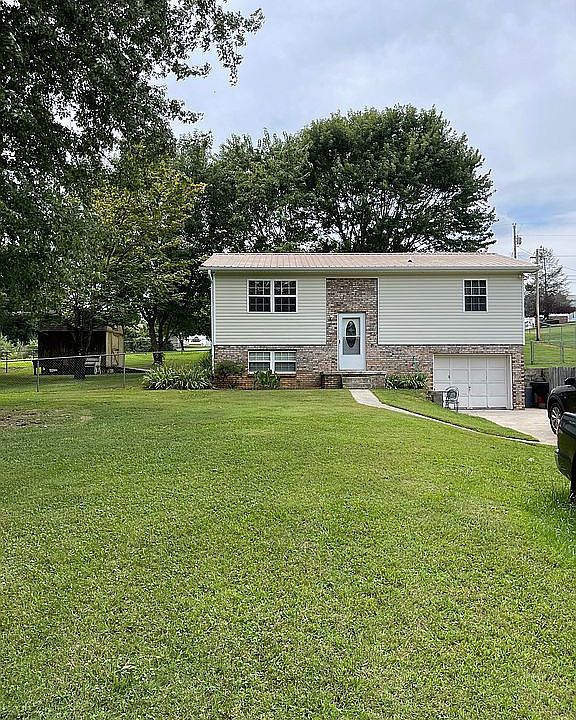 1st image of 1417 Old Dandridge Park