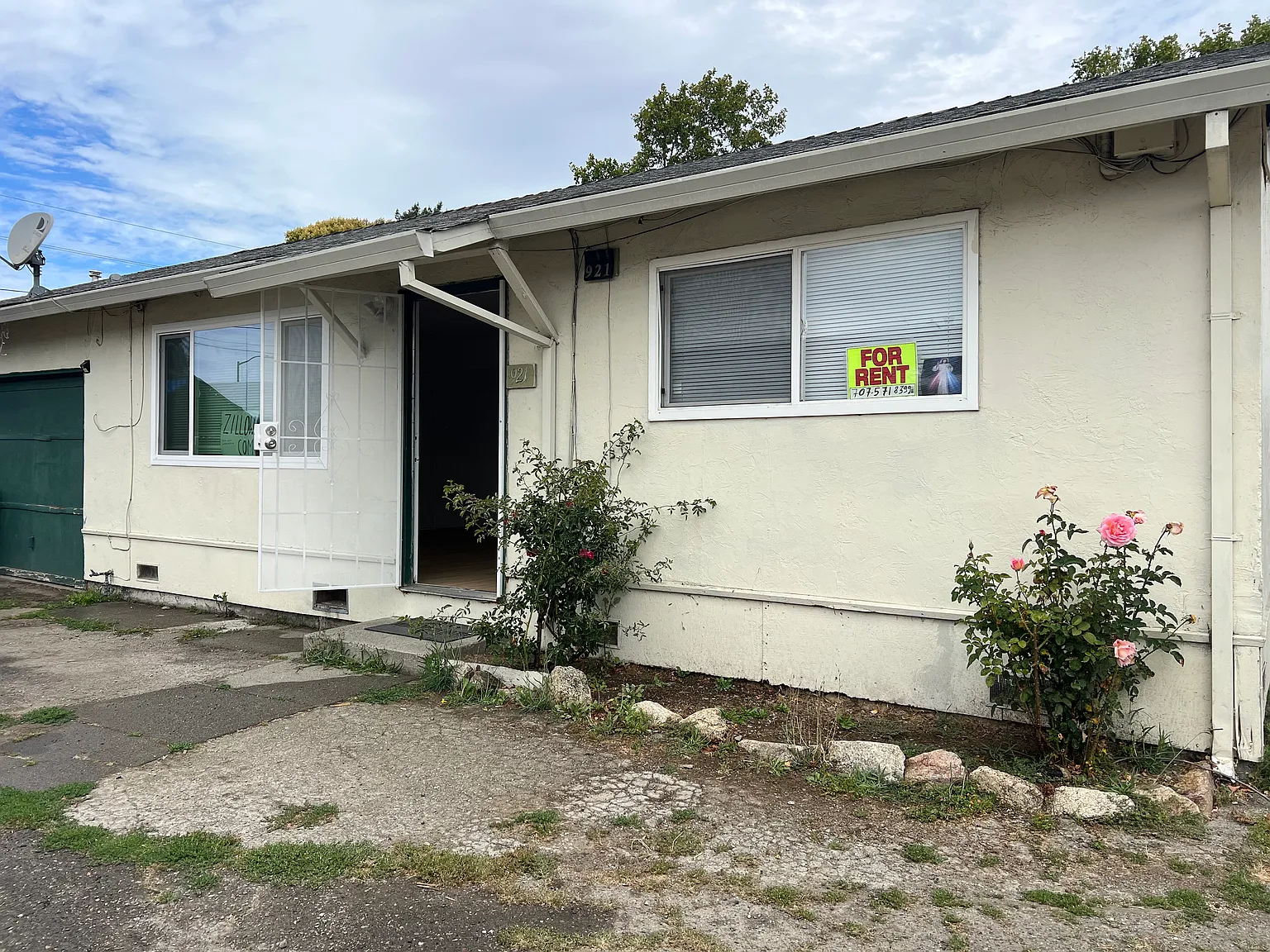 2 bed, 700 sqft, $2,125 — Photo 1