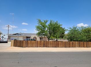 20084 Red Feather Rd, Apple Valley, CA 92307