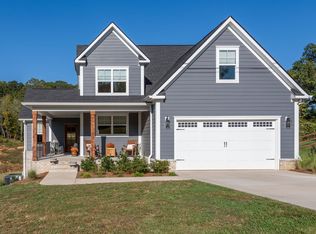 18 Evergreen Trl, Burns, TN 37029