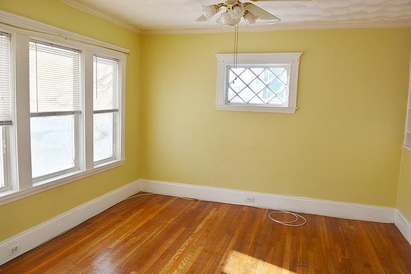 1st image of 115 Pennsylvania Ave #20