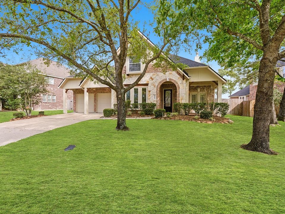 1st image of 315 Arbor Ridge Ln