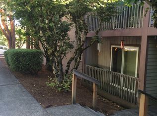 3712 SW Kelly Ave APT 12, Portland, OR 97239