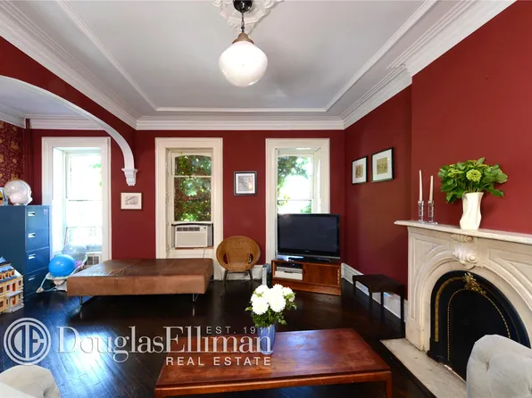 70 Downing St, Brooklyn, NY 11238