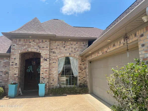 116 Belle Chasse Dr, Byram, MS 39212