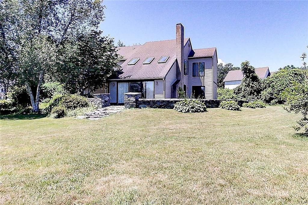 250 Peckham Ave, Middletown, RI 02842 Zillow