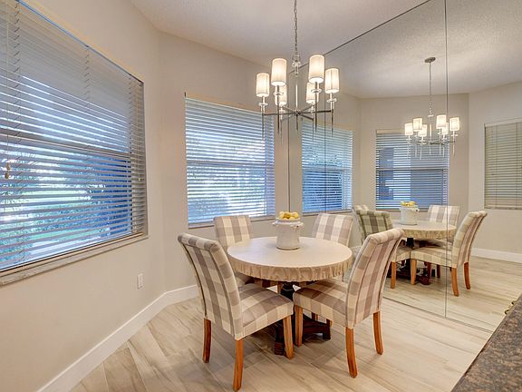 Home For Sale In CLUBSIDE POINT