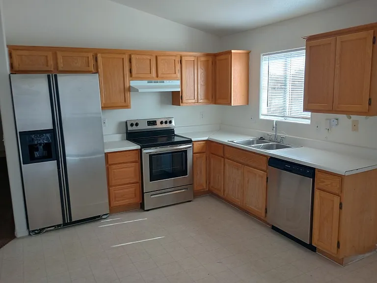 12337 W Lobo Dr — Photo 2