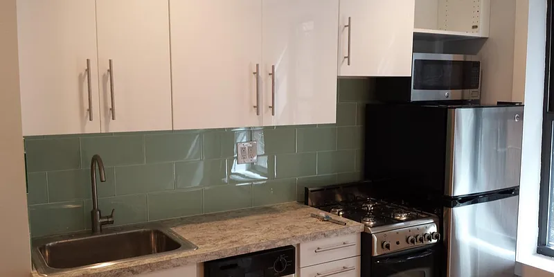 Rented by Compass | media 9