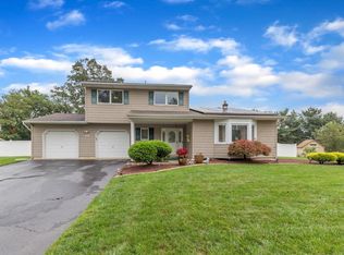 5 London Dr, East Brunswick, NJ 08816