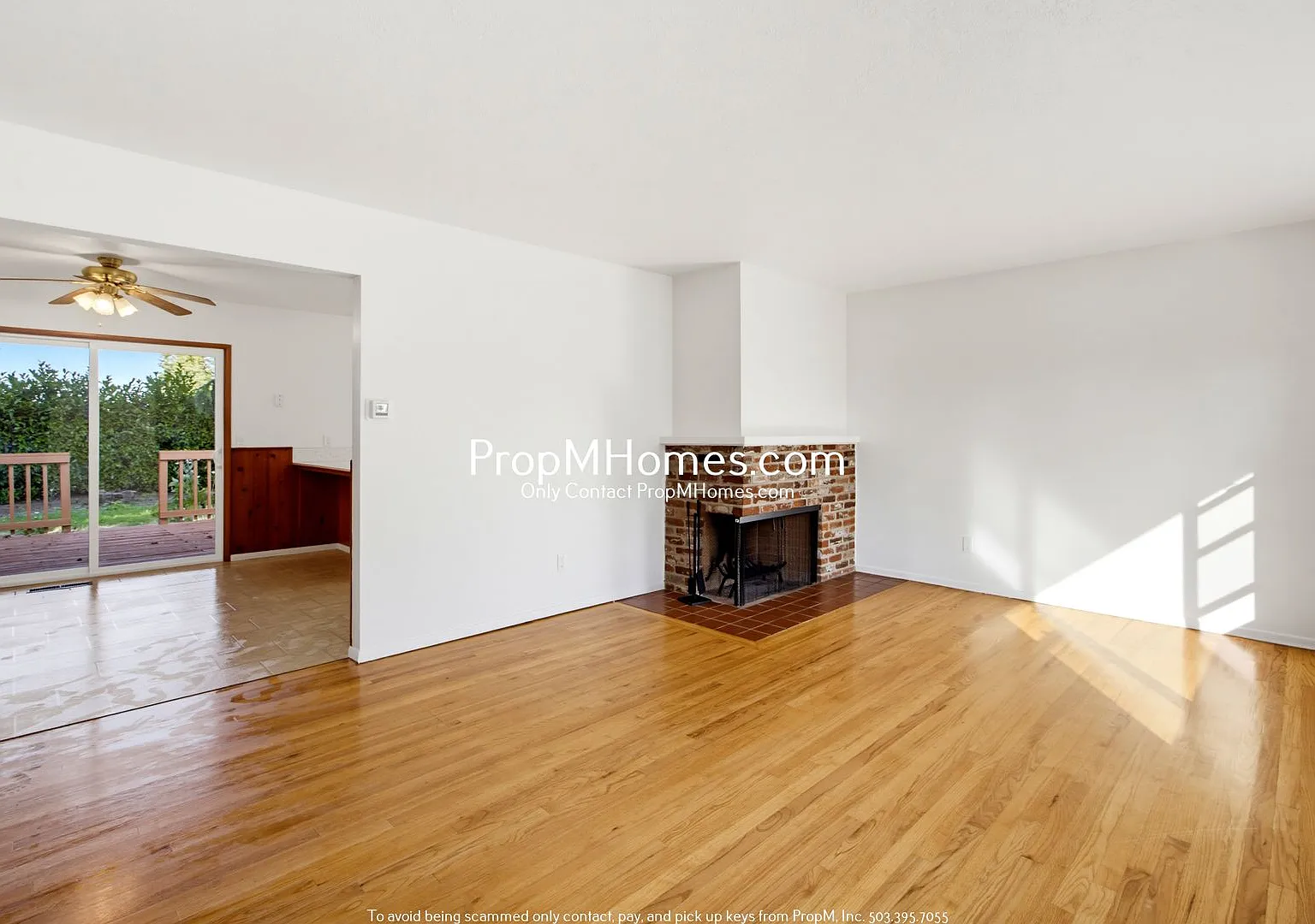 Lovely 3 Bedroom Gresham Home with Fireplace, Deck & Fenced Yard! — Photo 3
