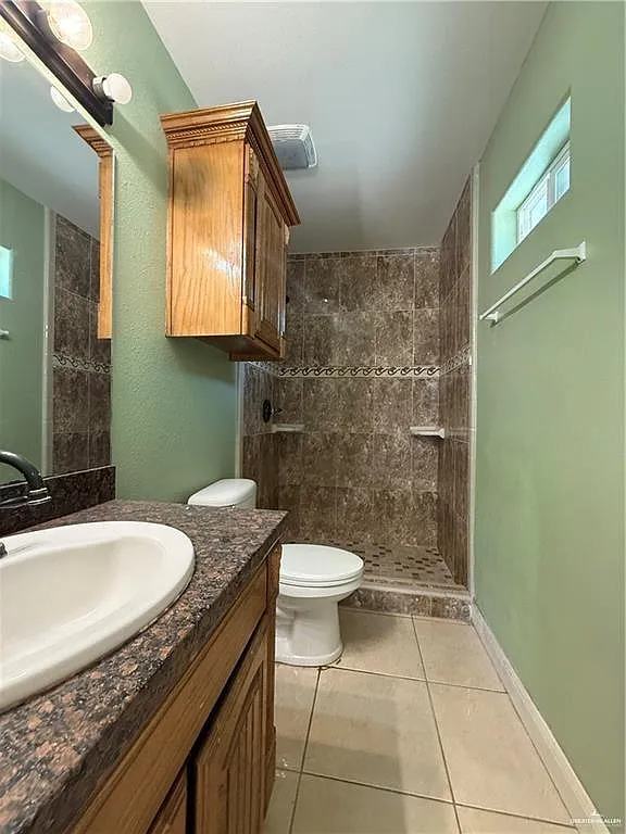 4 bed, 2.5 bath, 1439 sqft, $2,000 — Photo 3