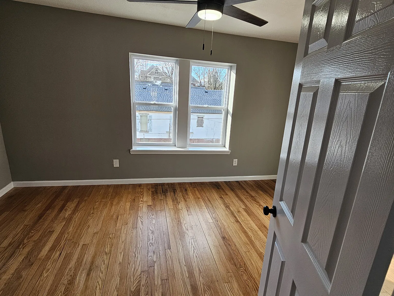 148 Park Ln — Photo 4