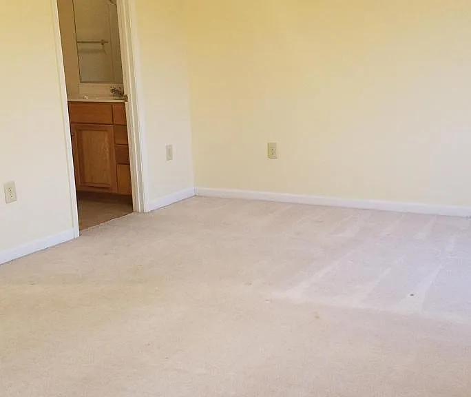 78 Pinnacle Ln — Photo 2