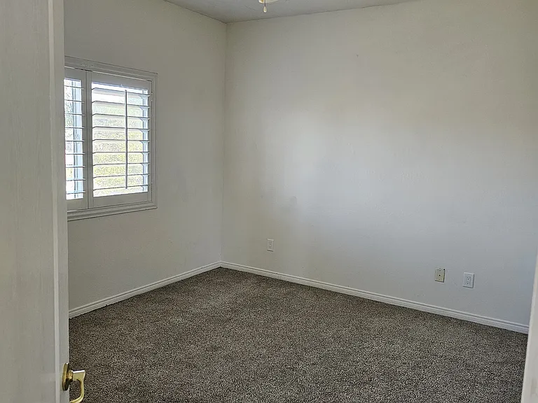 12706 Crystal Cove Ave — Photo 31