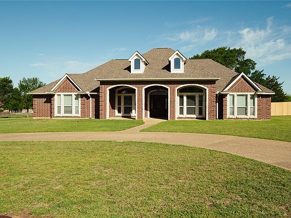4th image of 4017 Austins Estates Dr