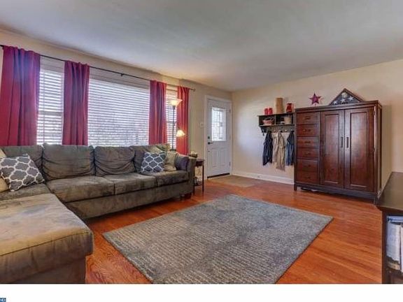3rd image of 354 Kirks Ln