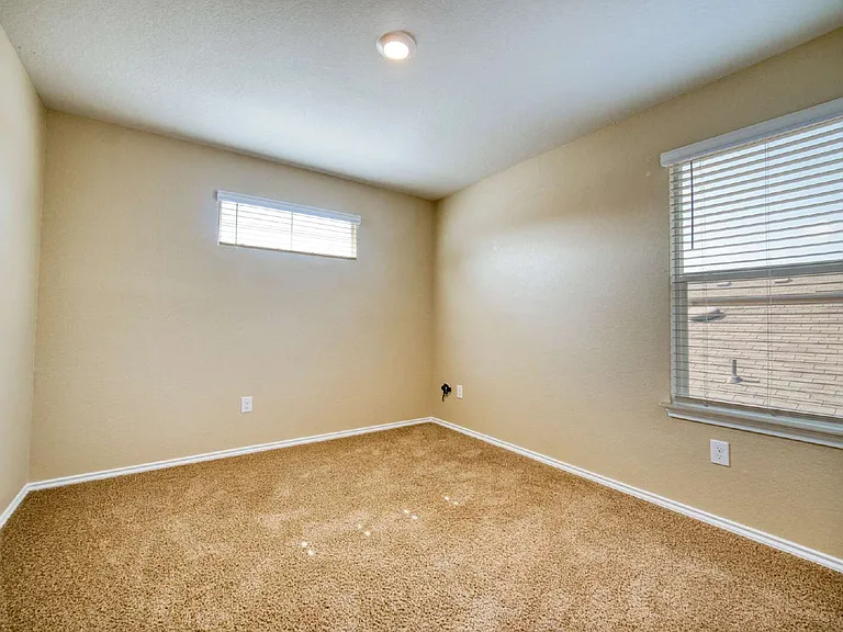 3447 Stoney Byu — Photo 8