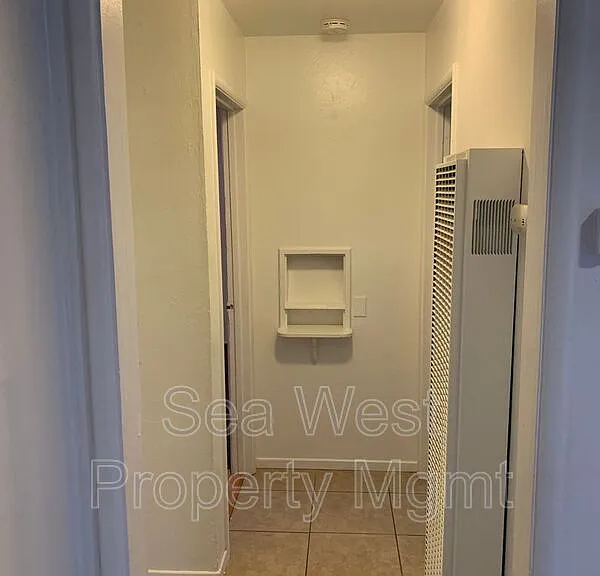 123 W Jason St #C — Photo 9