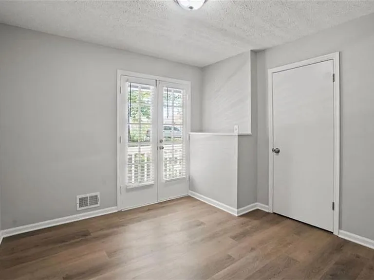 703 Navaho Ct — Photo 12