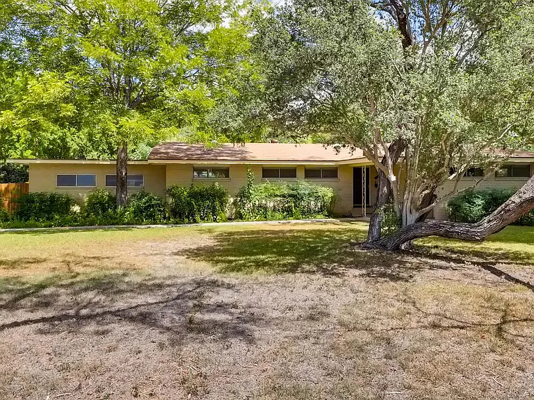 446 Pike Rd — Photo 1