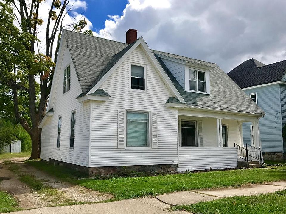 1st image of 222 N Warren Ave