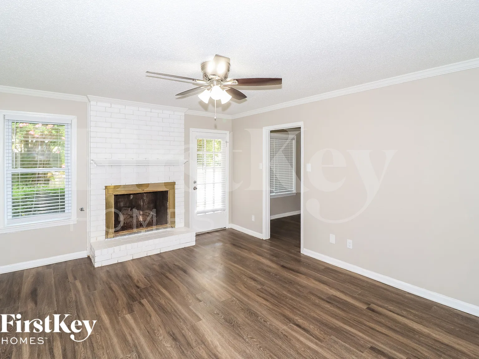 4 bed, 2.0 bath, 1617 sqft, $2,495 — Photo 3