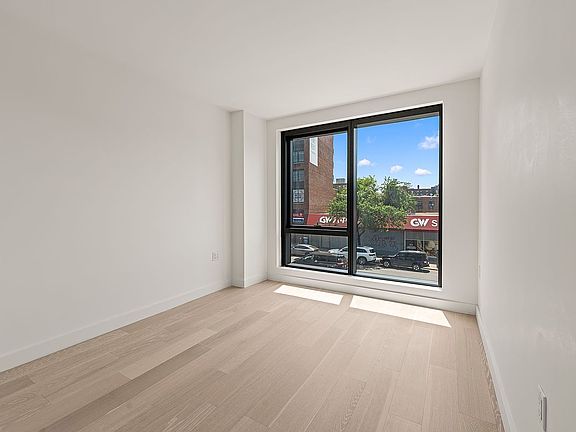 3rd image of 144-49 Northern Blvd #627