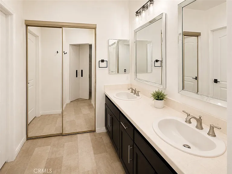 2444 Paseo Circulo — Photo 10
