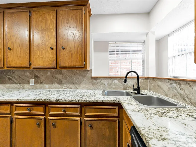 8102 Autumn Willow Dr — Photo 10