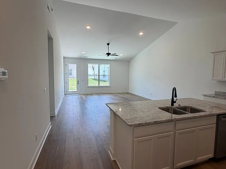 8760 James Creek Dr — Photo 9