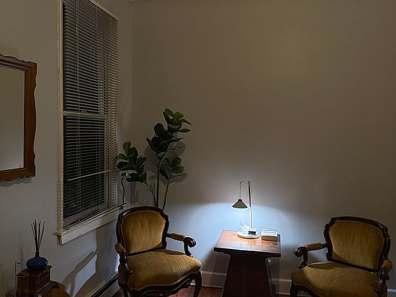 3rd image of 1823 Bolton St #2