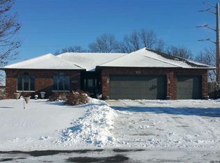 N9524 Hickory Dr, APPLETON, WI 54915