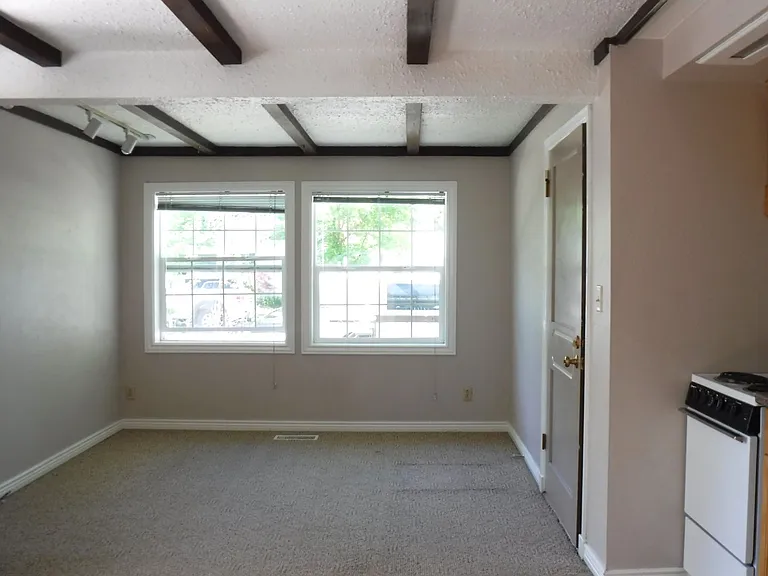 830 W Ada St #B — Photo 5