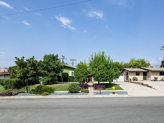 2nd image of 631 Hibiscus Dr