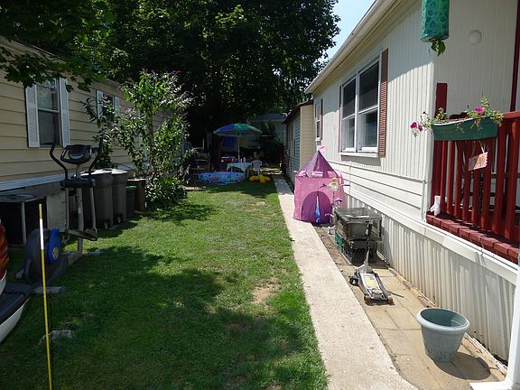 5th image of 79 Parkway Trailer Ct