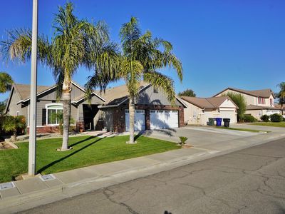 1894 W Tudor Lane, Hanford, CA, 93230