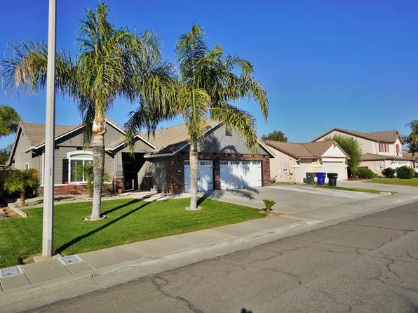 1894 W Tudor Lane, Hanford, CA 93230