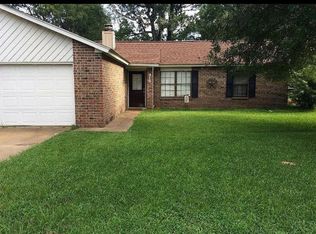 915 Willow Oak St, Nacogdoches, TX 75964