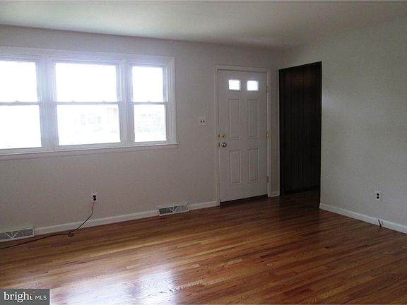 3rd image of 115 Cleveland Ave