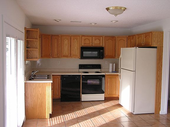 5th image of 911 Finney Dr