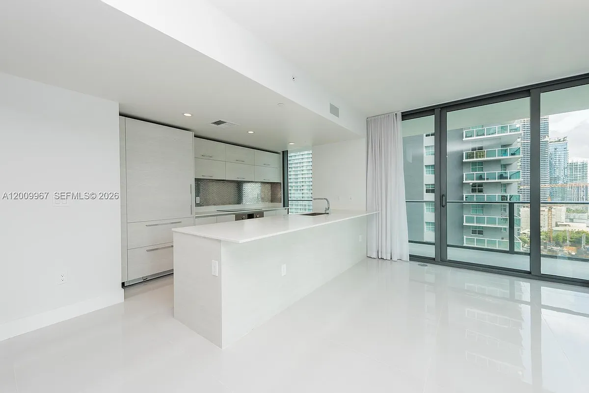 Building Photo - 1300 S Miami Ave #1801