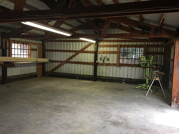 5th image of 1521 SE Lynn Blvd