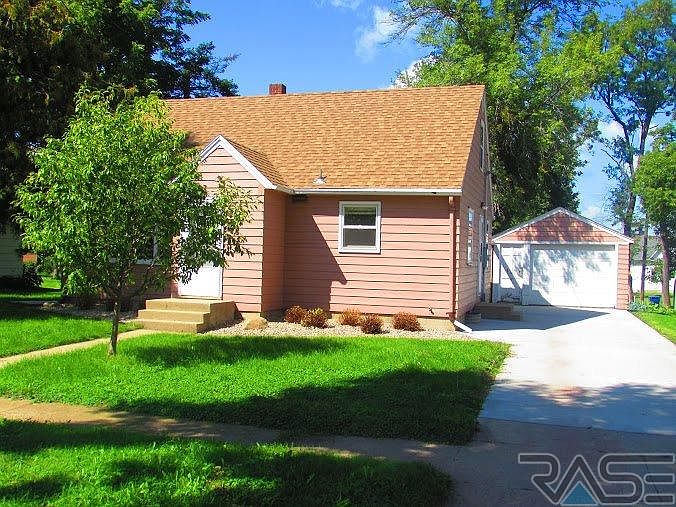 1st image of 408 Essex St