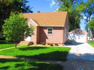 408 Essex St, Garretson, SD 57030