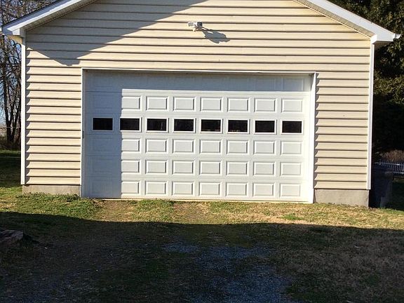 3rd image of 223 E Main St