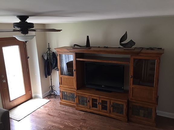 3rd image of 7640 W 65th Pl