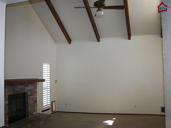 4th image of 1545 Candlelight Dr