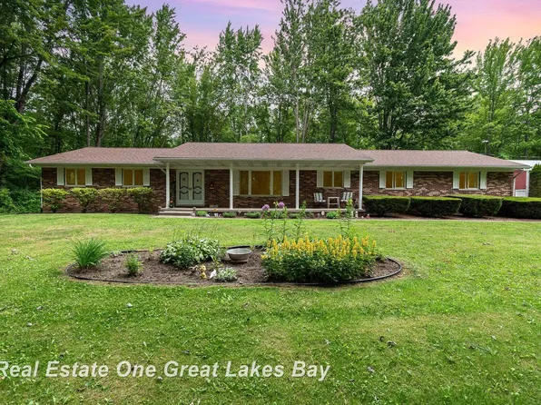 13840 Dice Rd, Hemlock, MI 48626